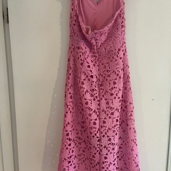 ASTR Midi lace pink dress - Picture 2 of 3